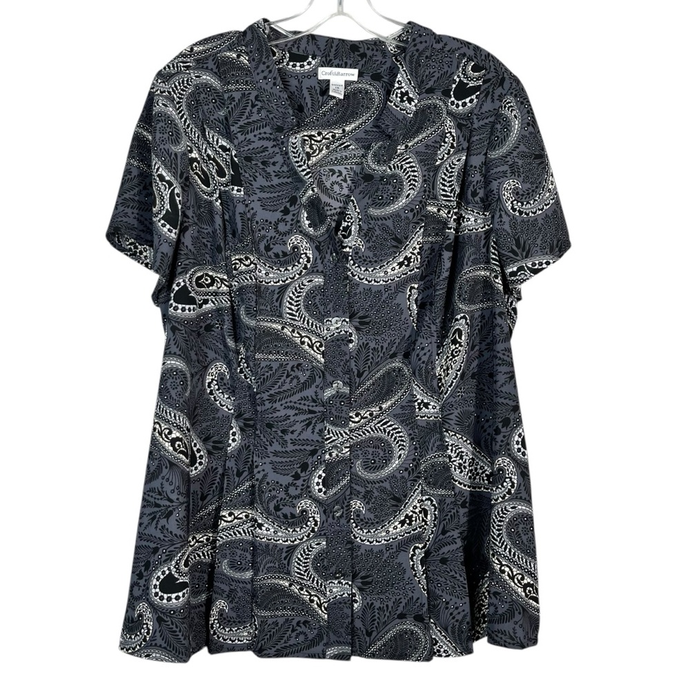 Croft & Barrow Black Gray Paisley Short Sleeve Pleated Detail Button Down Shirt